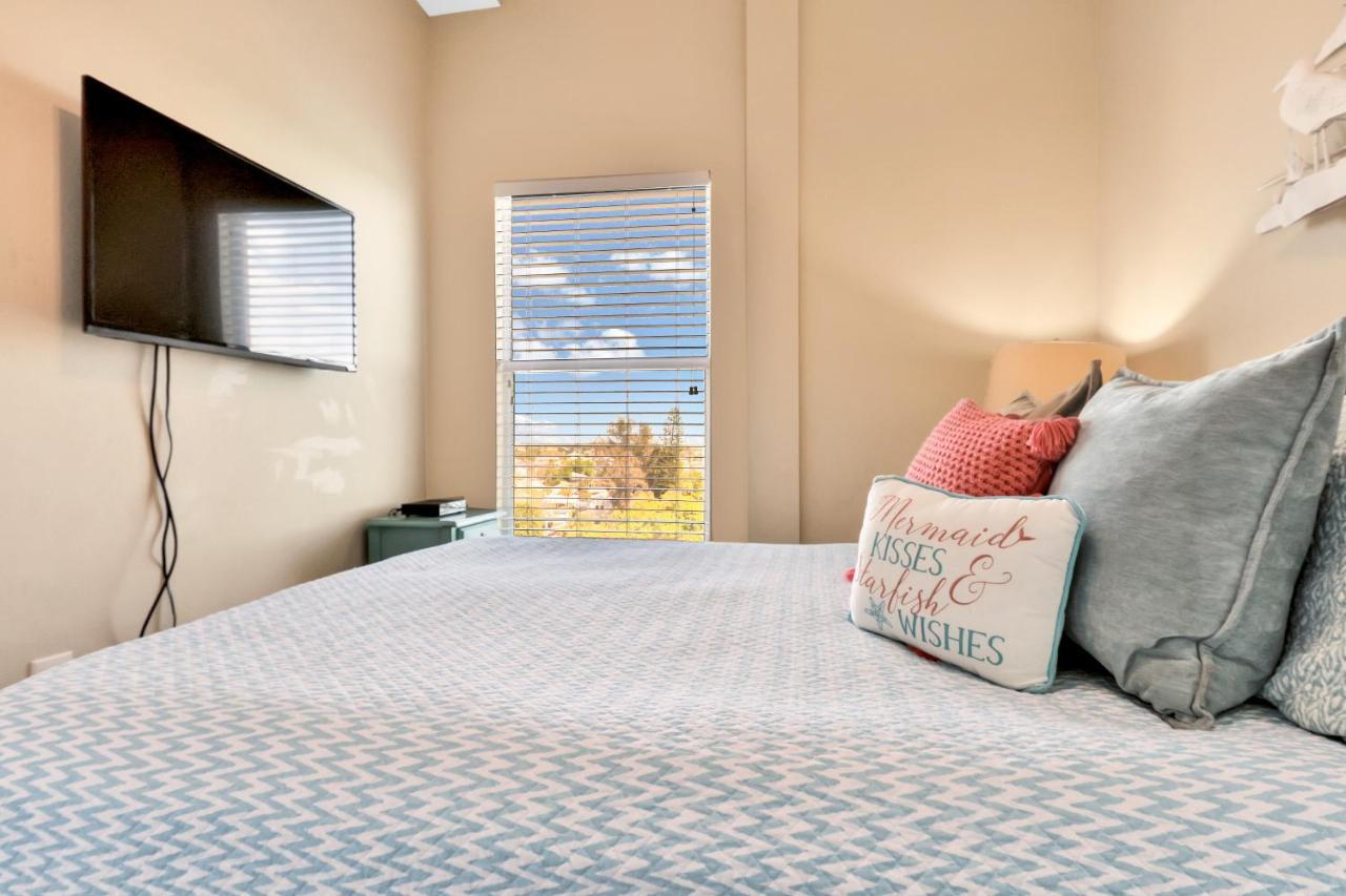 Bay Front Oasis Apartment St. Pete Beach Exterior photo